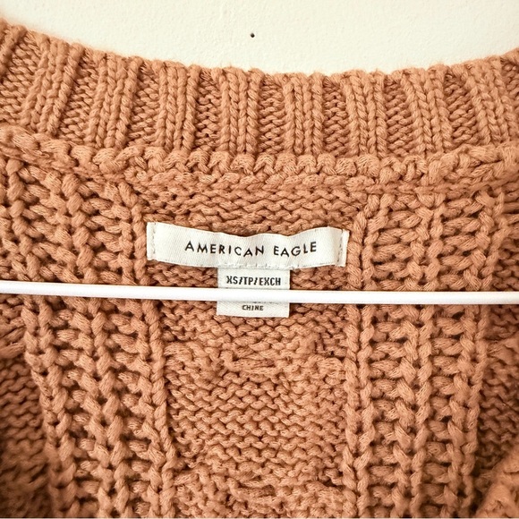 American Eagle Outfitters Brown Cable Knit V-Neck Sweater - Picture 3 of 4